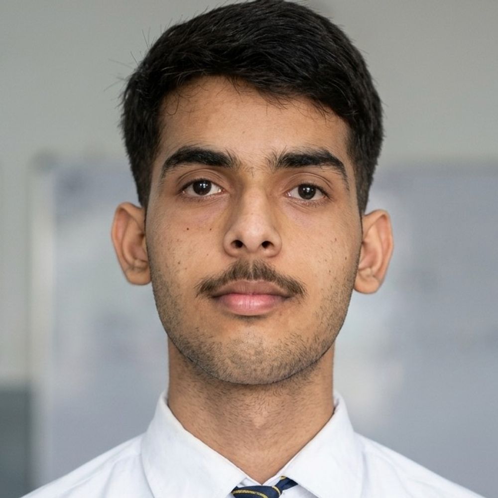 आयुष्मान त्रिपाठी ने अंक 98% हासिल किए:लखनऊ के मोंटफोर्ट इंटर कॉलेज के छात्र ने शहर का नाम रोशन किया