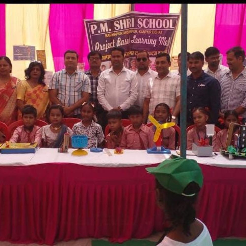 पीएम श्री विद्यालय बाढ़ापुर में प्रोजेक्ट लर्निंग मेला आयोजित:कानपुर देहात में छात्रों ने दिखाए आकर्षक मॉडल, आत्मविश्वास और व्यवहारिक ज्ञान विकसित