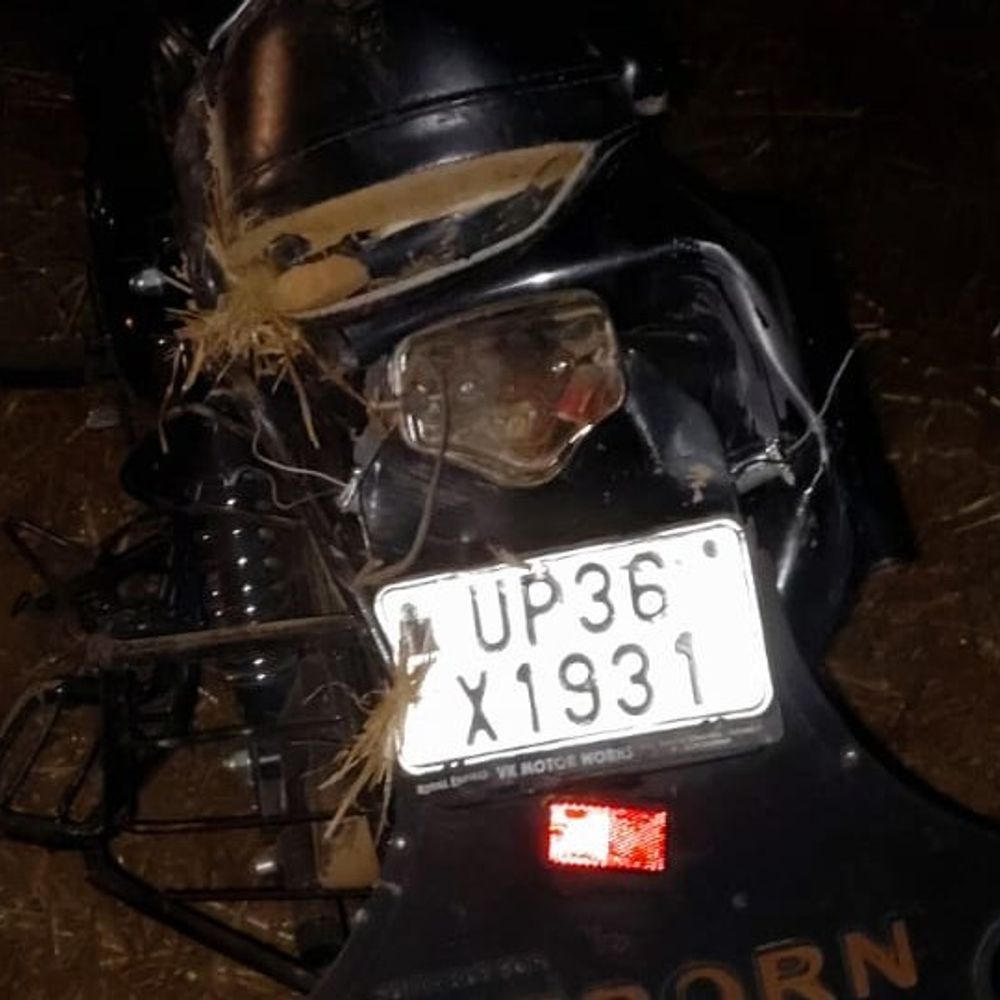 
                 बिजली के पोल से टकराकर बाइक सवार की मौत:सुलतानपुर में मामा की शादी से लौटते समय हादसा, 26 दिन पहले हुआ था बेटी का जन्म 
            