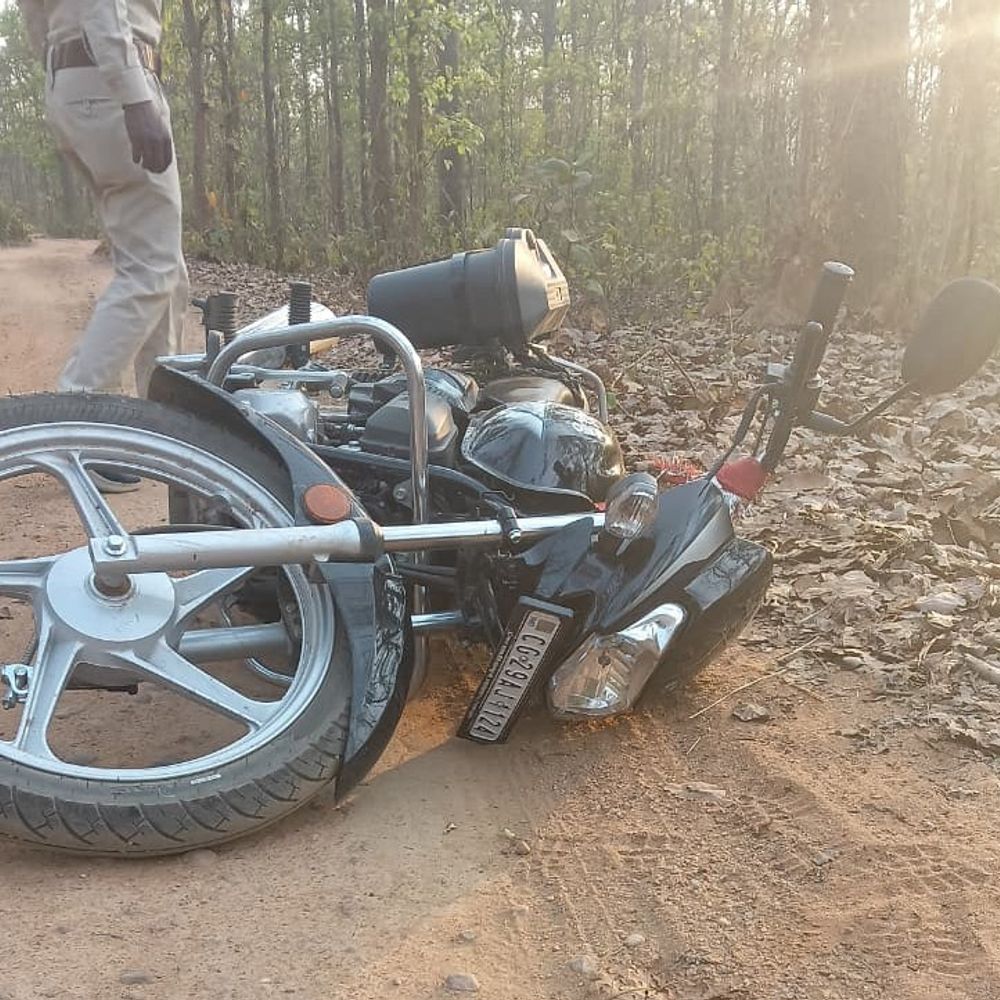 सूरजपुर में हाथी के हमले में दूसरी मौत:  महिला की मौत के बाद एक और घटना, वनकर्मी हाथियों के झुंड को ट्रैक कर रहे – Surajpur News