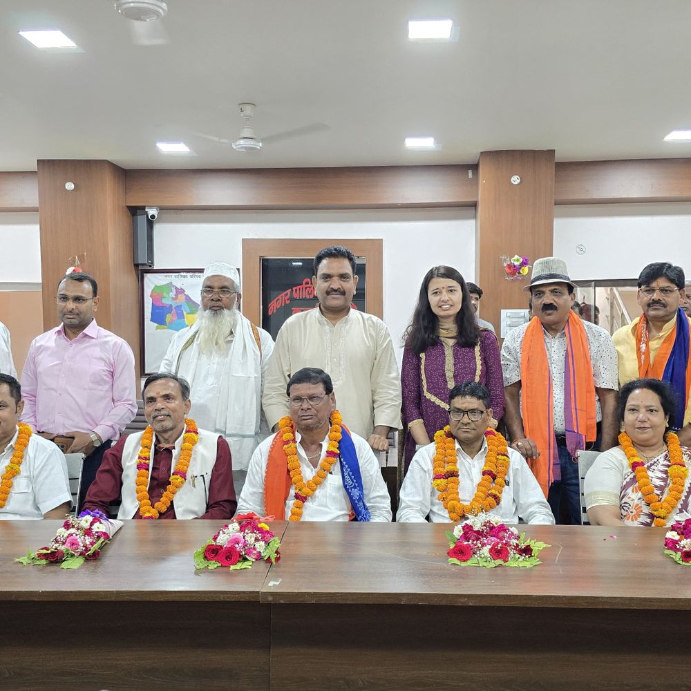 कन्नौज नगर पालिका में मनोनीत सभासदों ने ली शपथ:मंत्री असीम अरुण ने जनसेवा, स्वच्छता और कर्मचारी हितों पर दिए निर्देश