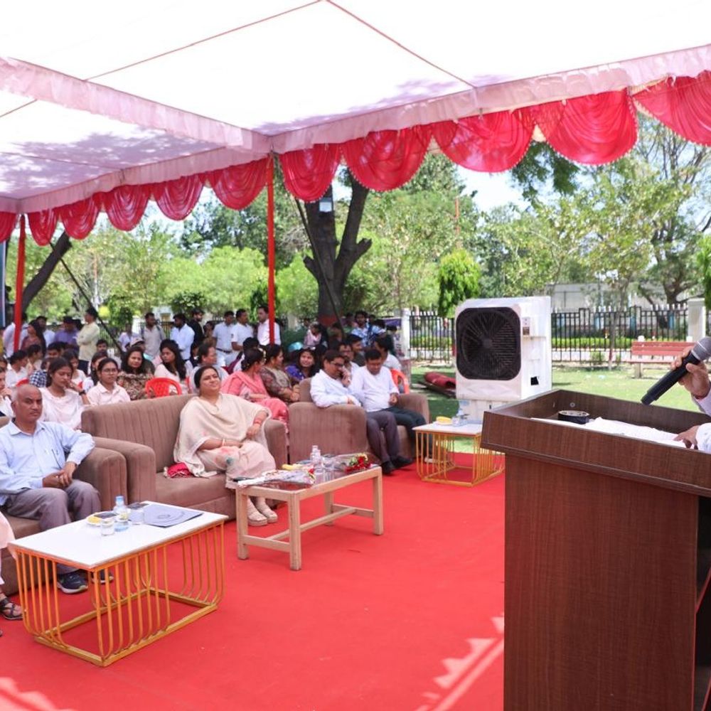 CSJMU में 'अभिव्यक्ति-2026' का आगाज:'महिला सशक्तिकरण' थीम पर सजी सांस्कृतिक शाम, छात्राओं ने बिखेरा जलवा