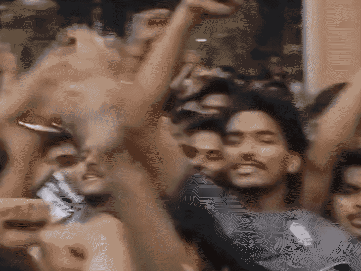 MMMUT की छात्राओं ने वॉर्डन पर लगाया आरोप:बोलीं- मेरी दोस्त कपड़े चेंज कर रही थी, वो अंदर घुस गए, DM बोले- मामले की जांच होगी