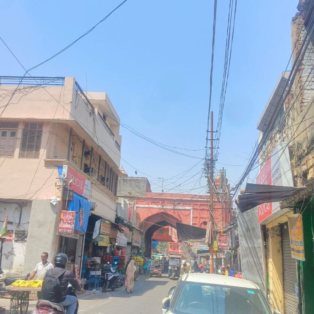 गाजियाबाद में 38 डिग्री सेल्सियस पहुंचा तापमान:इस सप्ताह तापमान 40 डिग्री तक पहुंचेगा, दिन में झेलनी होगी भीषण गर्मी