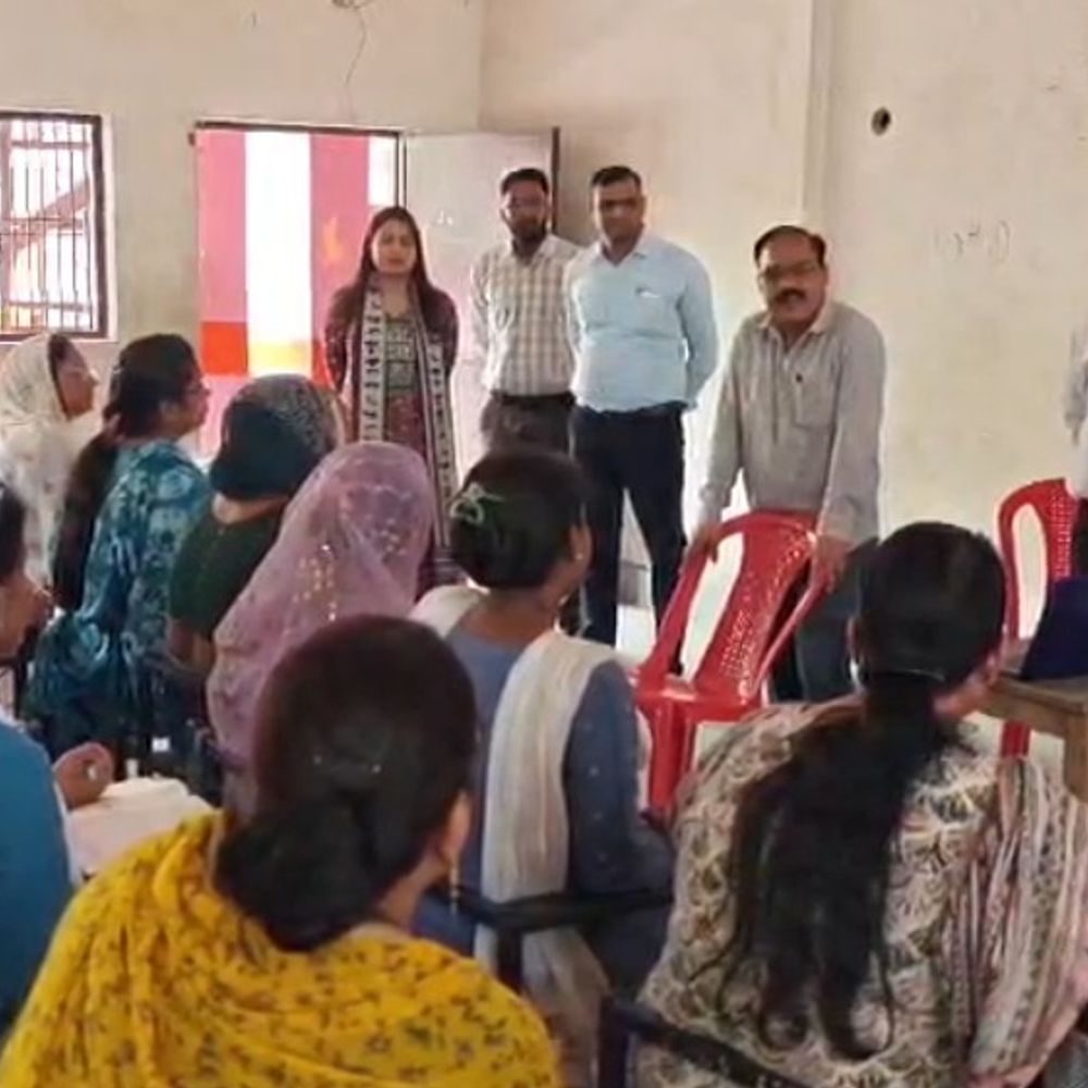 एटा में जनगणना 2027 के लिए कर्मचारियों का प्रशिक्षण शुरू:SDM ने केंद्रों का निरीक्षण किया, 1764 कर्मी होंगे प्रशिक्षित