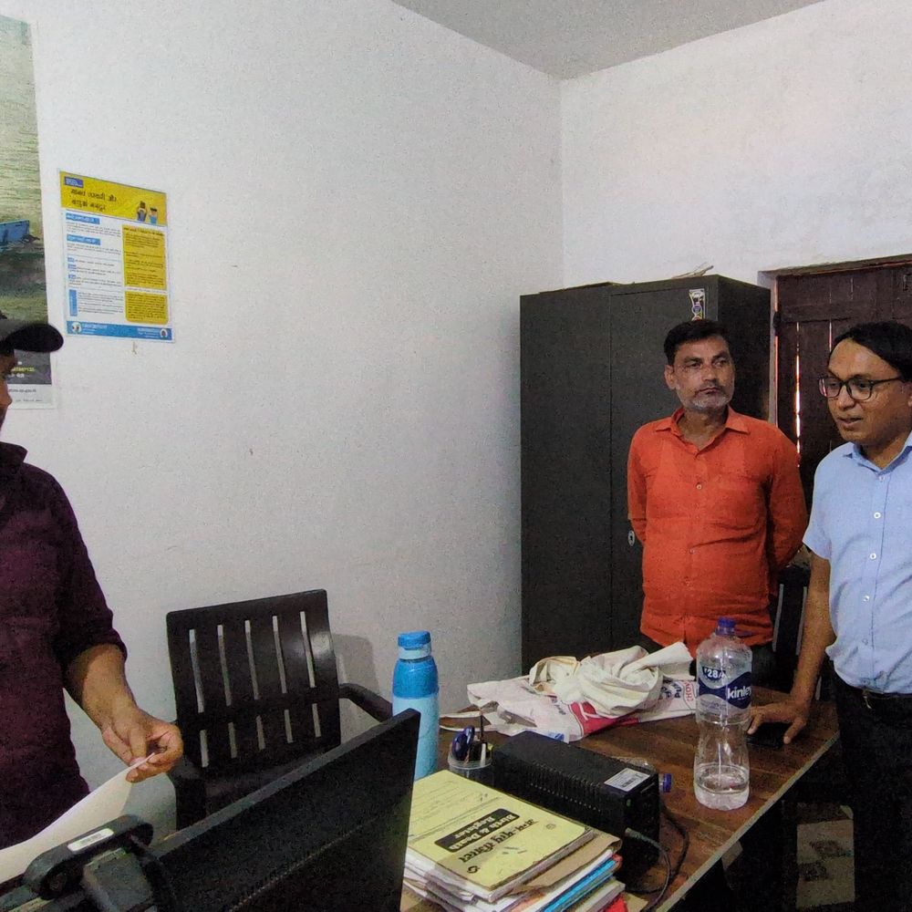 बलिया में फार्मर रजिस्ट्री का विशेष अभियान:सरकारी योजनाओं के लाभ के लिए शत-प्रतिशत पंजीकरण पर जोर