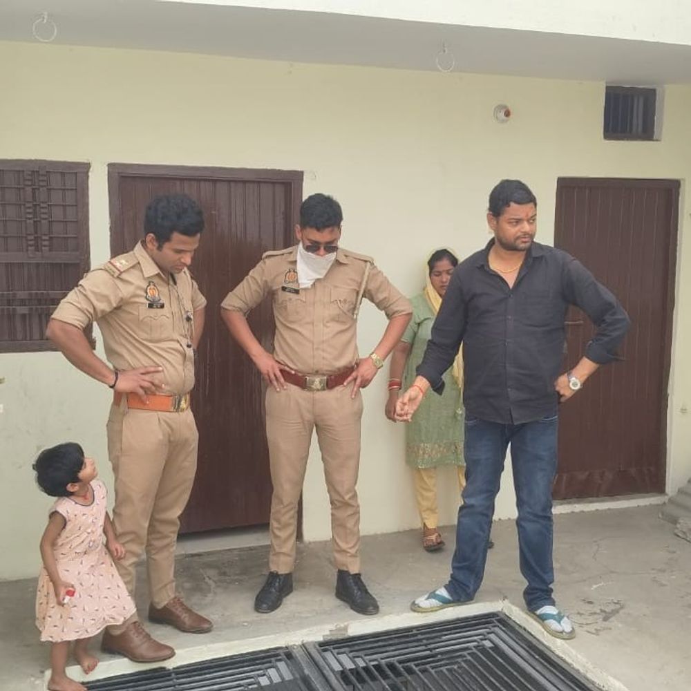 तंबाकू कारोबारी के बंद घर से लाखों की चोरी:कायमगंज में 26 लाख के जेवर-नकदी पार, जन्मदिन समारोह में गया था परिवार