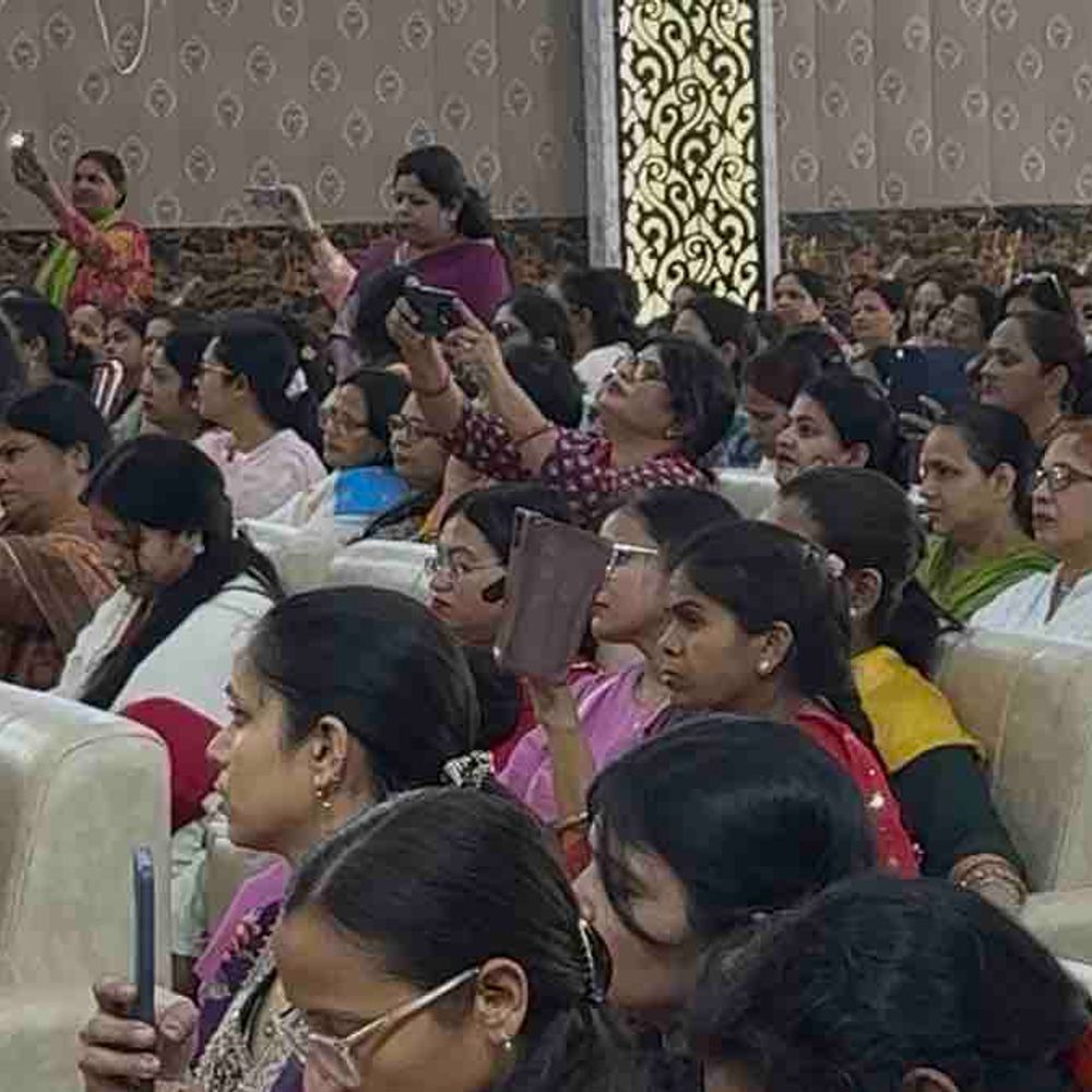 गोरखपुर में नारी शक्ति वंदन अधिनियम पर कार्यक्रम:महिलाओं की 33% भागीदारी पर चर्चा, विकसित भारत में अहम बताया