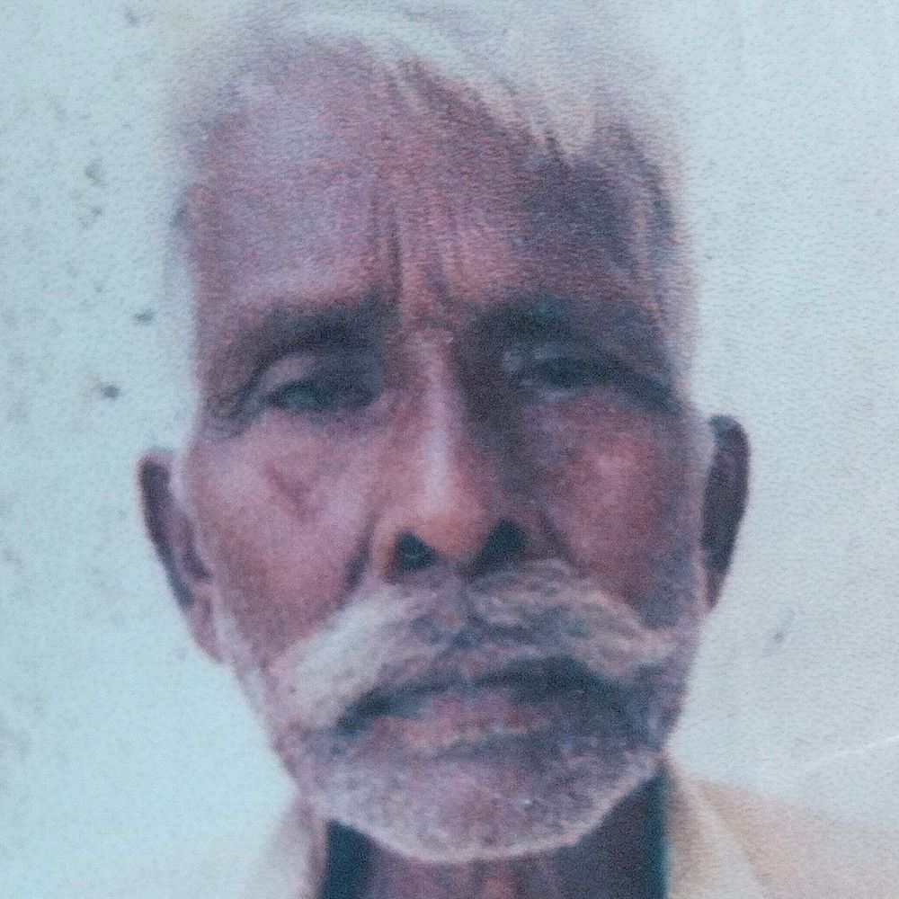 ललितपुर में बुजुर्ग की संदिग्ध हालत में मौत:डीजे विवाद के बाद दबंग ने जहरीला पदार्थ पिलाया, पोस्टमार्टम में नहीं हो सकी मौत के कारणों की पृष्टि