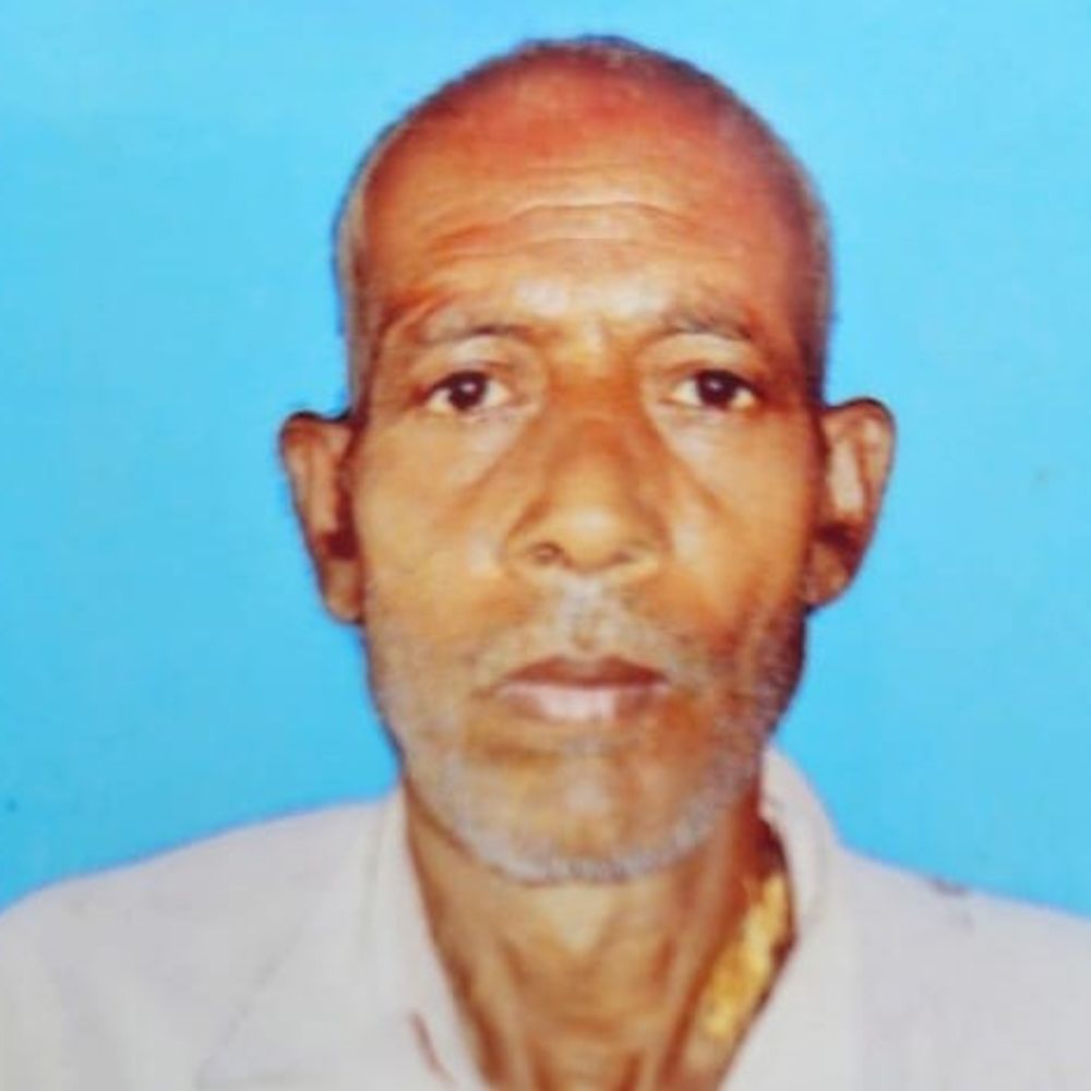 भतीजे का घर बचाने आग में कूदे बुजुर्ग की मौत:गोंडा में गैस सिलेंडर ब्लास्ट होने से लगी थी आग, इलाज के दौरान तोड़ा दम