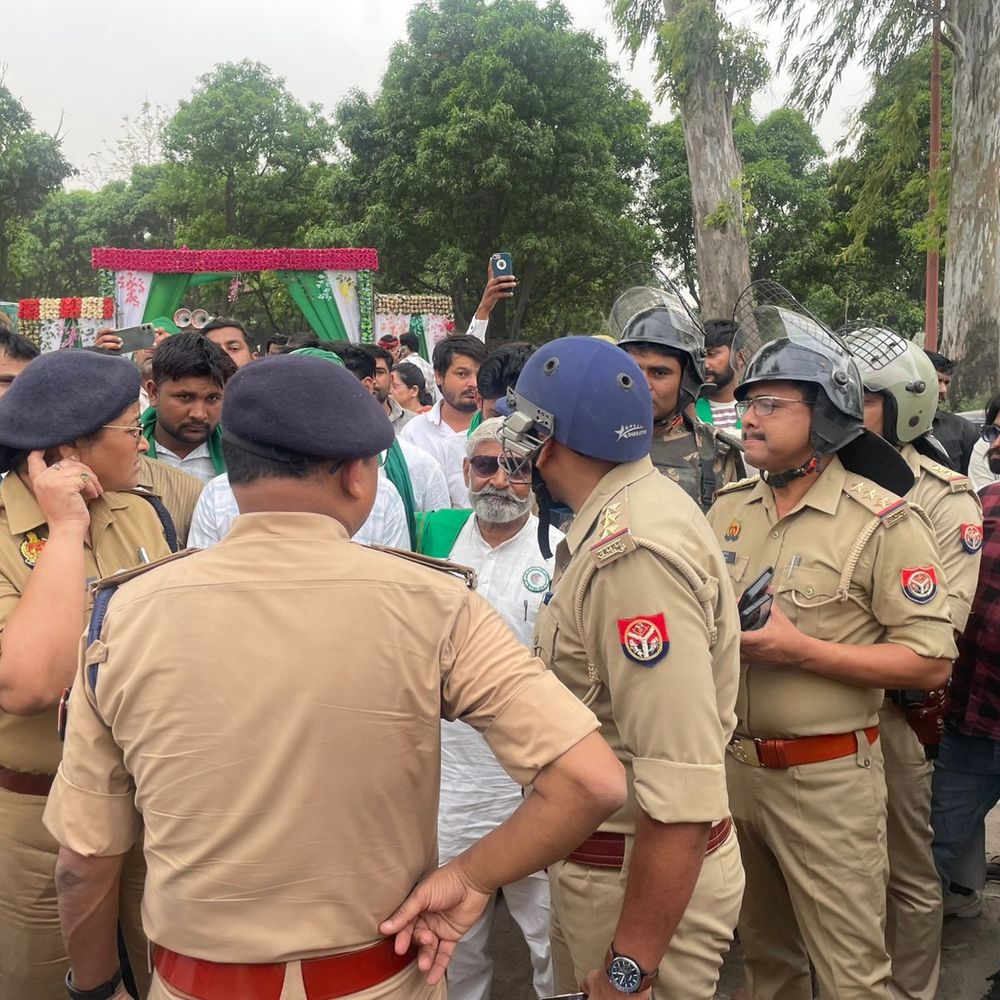 पूर्व मंत्री ने मांगी माफी, भाकियू का प्रदर्शन समाप्त:हापुड़ से अलीगढ़ तक चला विवाद, पुलिस रही अलर्ट