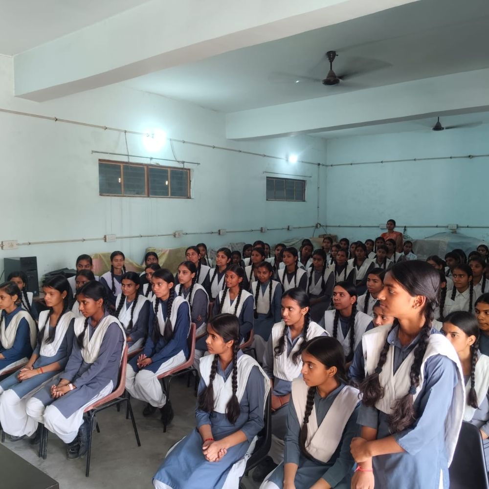 कानपुर देहात में नारी शक्ति वंदन अधिनियम पर कार्यक्रम:बाल विवाह रोकथाम को लेकर छात्राओं ने निकाली जागरूकता रैली