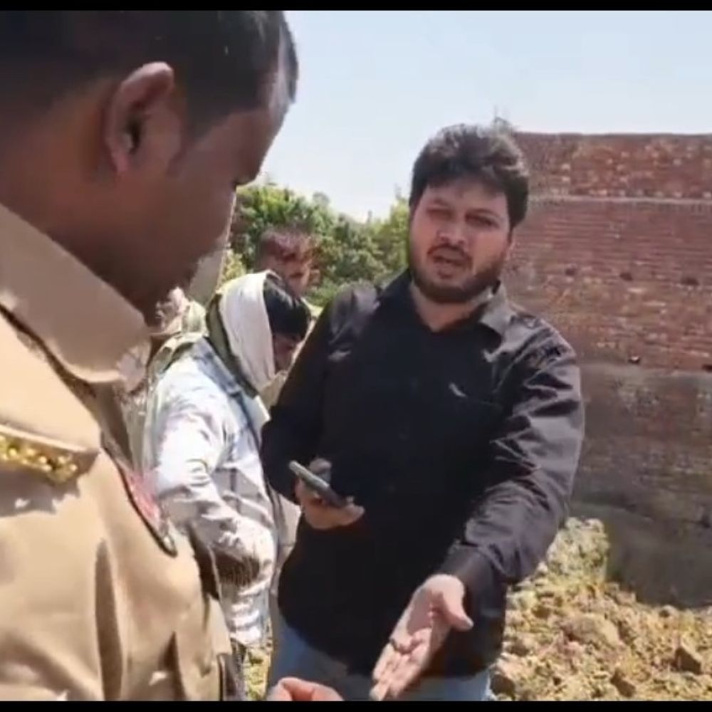 कृषि भूमि से अवैध मिट्‌टी खनन का आरोप:बीजेपी नेत्री ने की शिकायत, जिलाधिकारी ने जांच के आदेश दिए