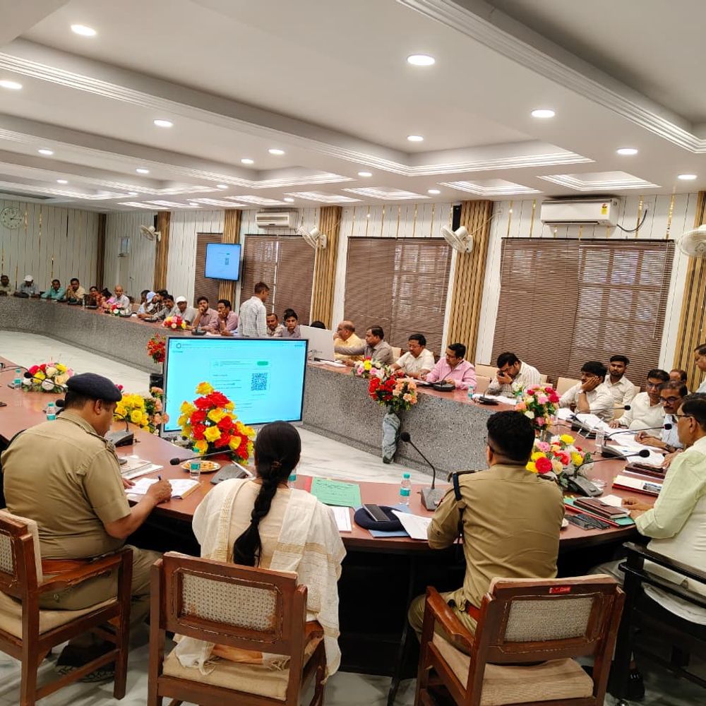 पीलीभीत में होमगार्ड भर्ती परीक्षा के लिए निर्देश:डीएम ने पारदर्शिता रखने को कहा, जिला प्रशासन तैयारियों में जुटा