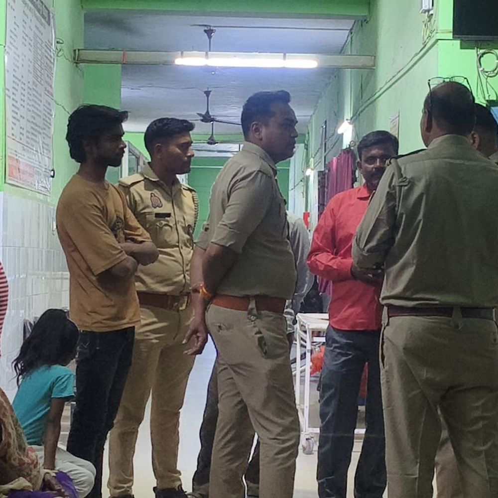 अज्ञात वाहन की टक्कर से बुजुर्ग व्यक्ति की मौत:सीतापुर में हादसे के बाद चालक फरार, पुलिस खंगाल रही सीसीटीवी फुटेज