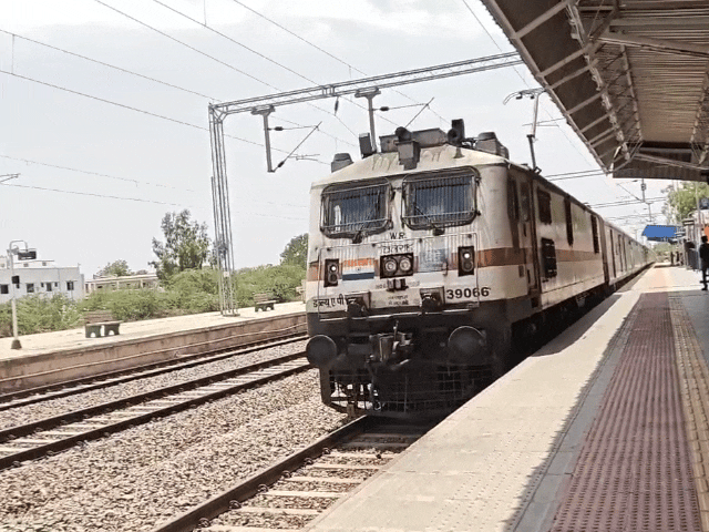 समदड़ी-मोदरान के बीच ट्रेनें अब 110-किमी की रफ्तार से दौड़ेंगी:  स्पीड अपग्रेड से समय की होगी बचत, डीआरएम बोले- सुरक्षा से कोई समझौता नही – Jodhpur News