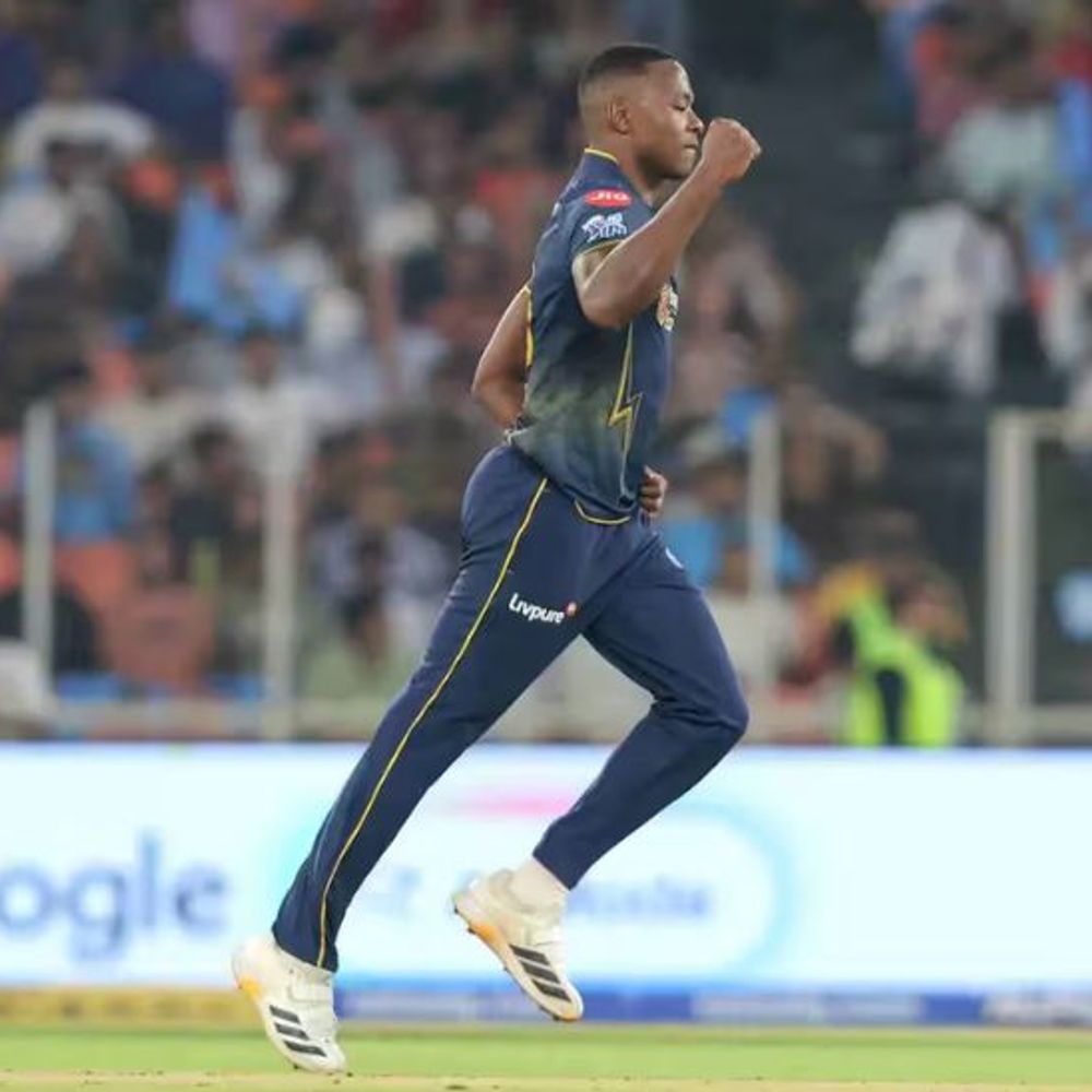 IPL में गुजरात vs कोलकाता मैच:पावरप्ले में KKR के 3 बैटर्स आउट, रबाडा ने रघुवंशी के बाद साइफर्ट को पवेलियन भेजा