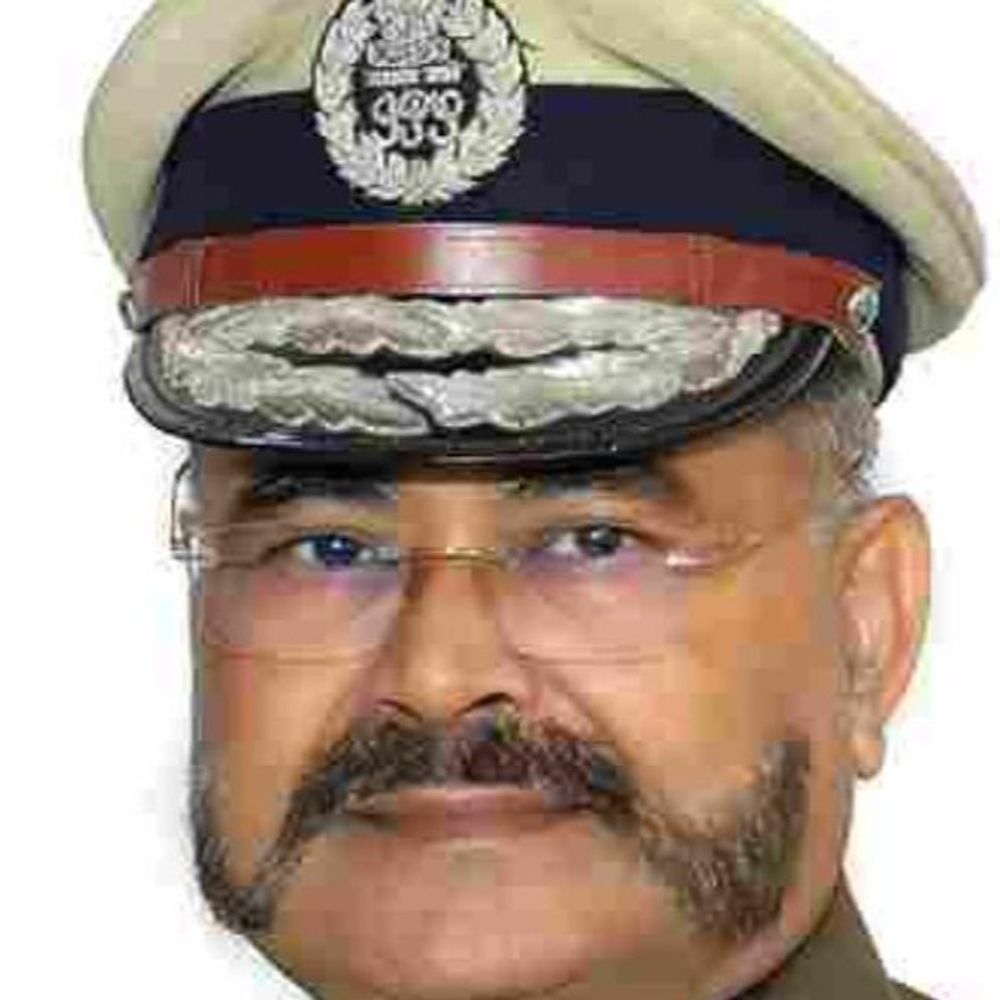 पूर्व एडीजी कानून-व्यवस्था प्रशांत कुमार को नोटिस:अभद्र भाषा का इस्तेमाल करने पर हाईकोर्ट ने मांगा स्पष्टीकरण