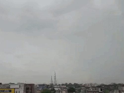 दौसा में छाए बादल, हल्की बारिश की संभावना:अधिकतम तापमान में 40 डिग्री पहुंचा