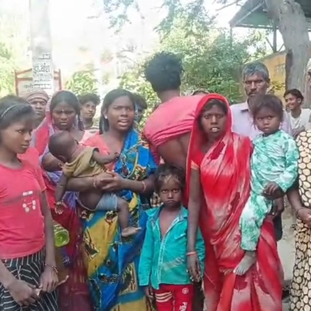 एटा में राशन मांगने पर बिहारी मजदूरों को पीटा:ईंट भट्ठा स्टाफ पर पिटाई का आरोप, पुलिस जांच में जुटी