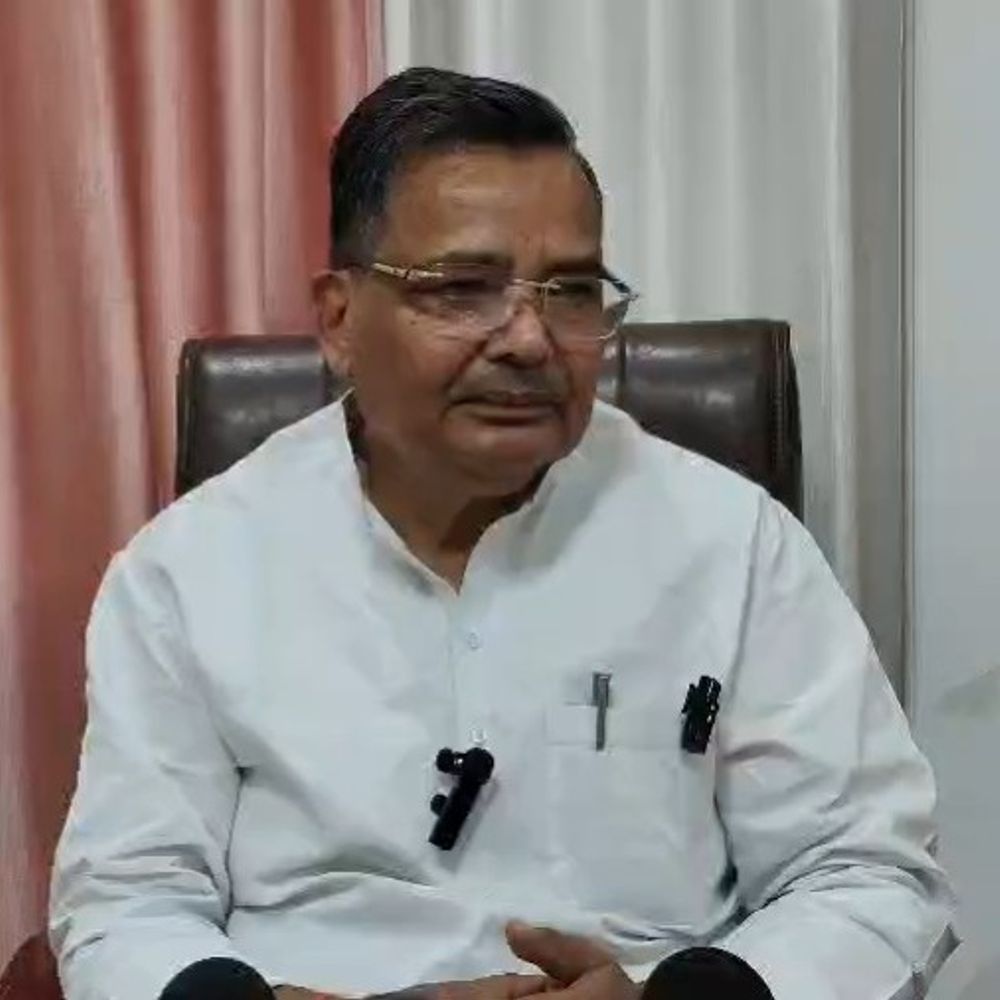 महिला आरक्षण बिल पर मंत्री जयवीर सिंह का बयान:मैनपुरी में बोले- महिलाएं चुनाव में देंगी जवाब, कोर्ट के फैसलों का सम्मान करें