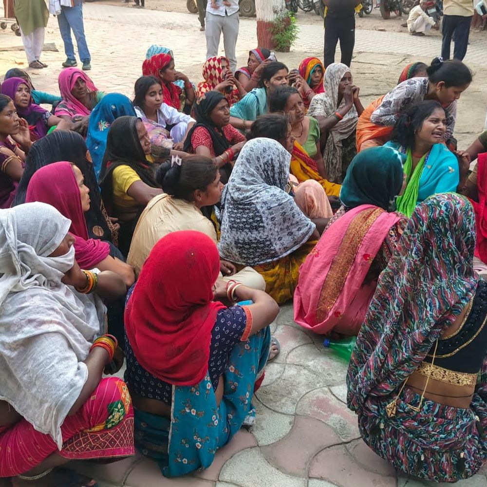 कानपुर में अज्ञात वाहन की टक्कर से युवक की मौत:बहनोई की हालत गंभीर, जिला अस्पताल रेफर