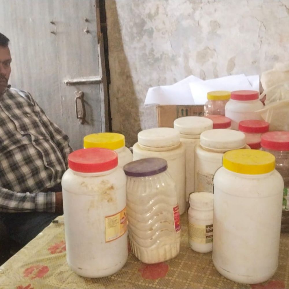 जौनपुर के छह आयुर्वेदिक अस्पतालों में डॉक्टर नहीं:करोड़ों के बजट के बावजूद पद खाली, मरीज परेशान