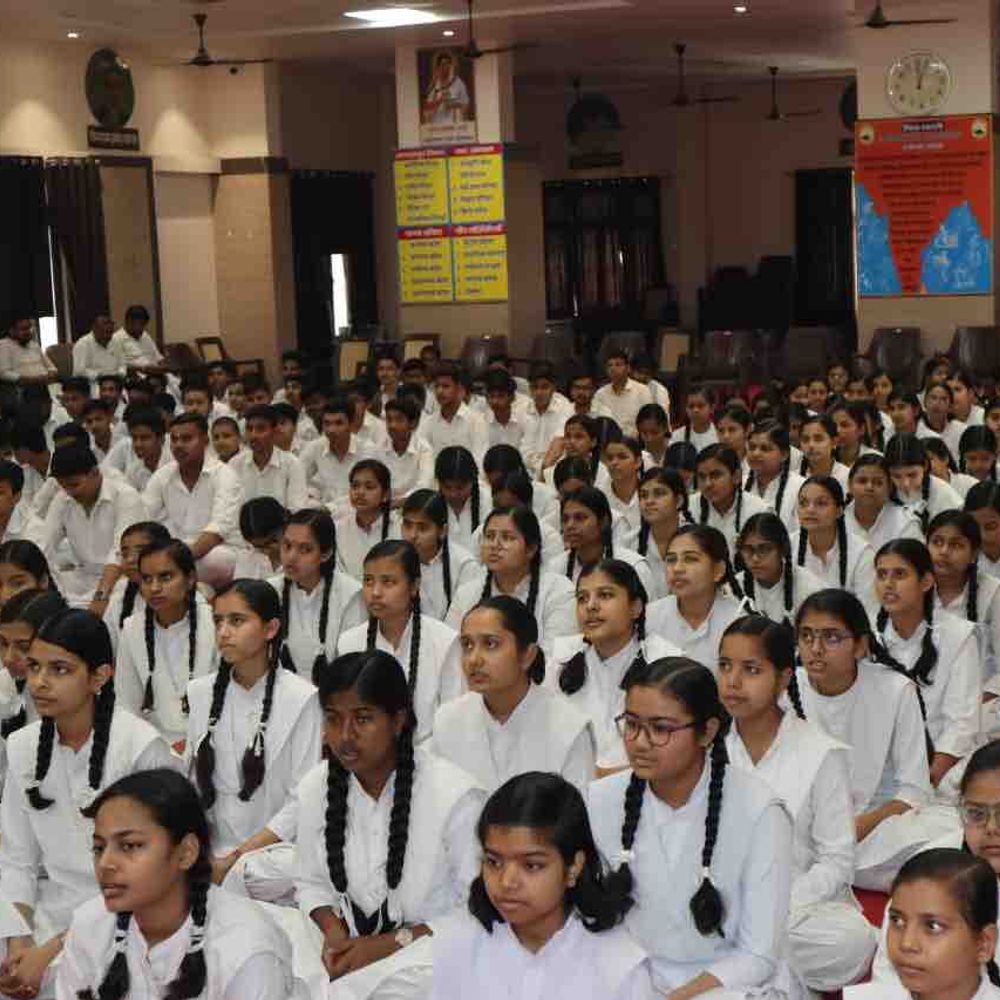 गोरखपुर में 'शिक्षा में रामत्व' पर संगोष्ठी आयोजित:भारतीय शिक्षण मंडल के स्थापना दिवस पर चरित्र निर्माण पर जोर