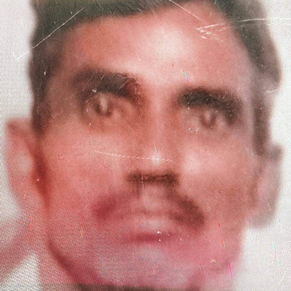 हरदोई में अधेड़ ने फांसी लगाकर की आत्महत्या:घर में दुपट्टे से लटका मिला शव, बेटे के चाल-चलन से परेशान थे