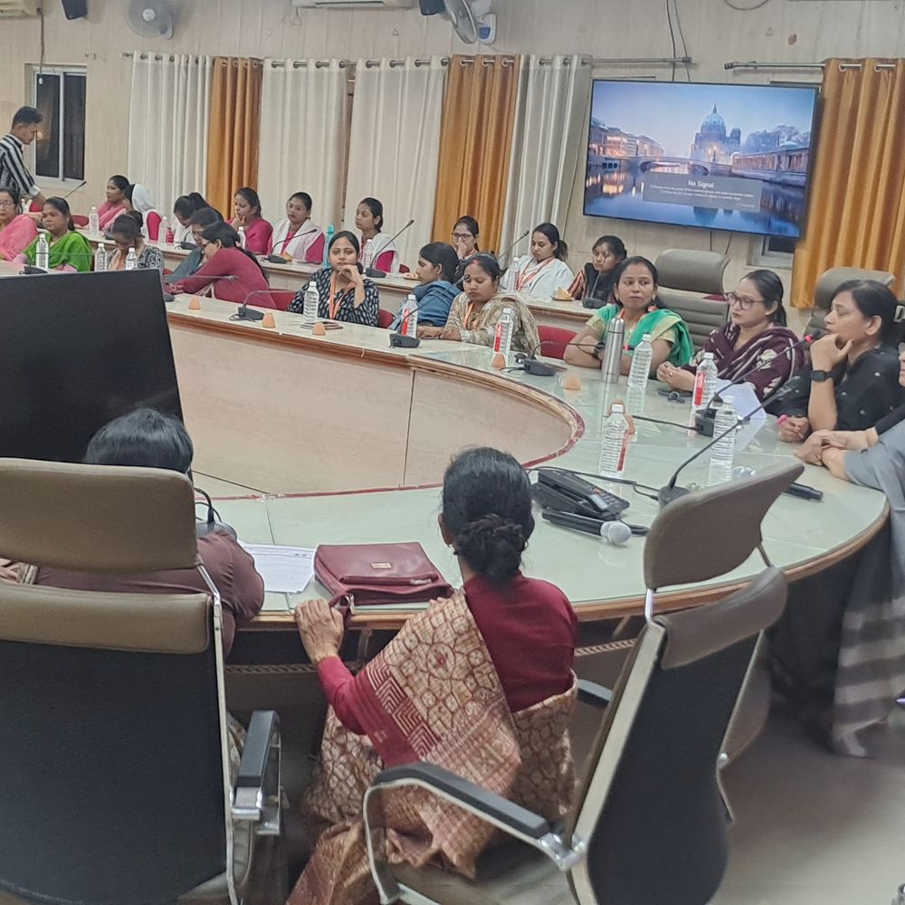 महिलाओं ने नारी शक्ति वंदन अधिनियम पर जताई नाराजगी:बलरामपुर में अभियान के दौरान सशक्तिकरण पर चर्चा