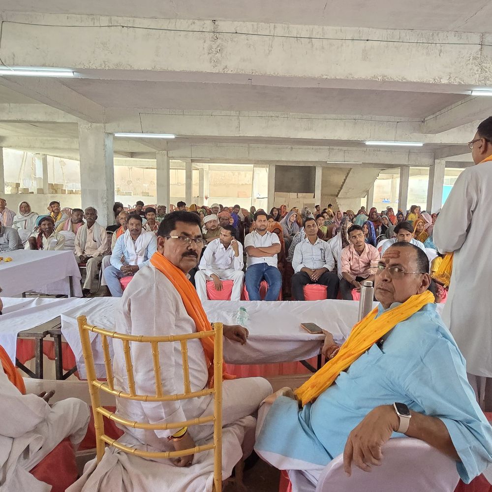 नारी शक्ति वंदन अधिनियम के समर्थन में पदयात्रा:मिर्जापुर में भाजपा ने निकाली, बड़ी संख्या में महिलाएं हुई शामिल