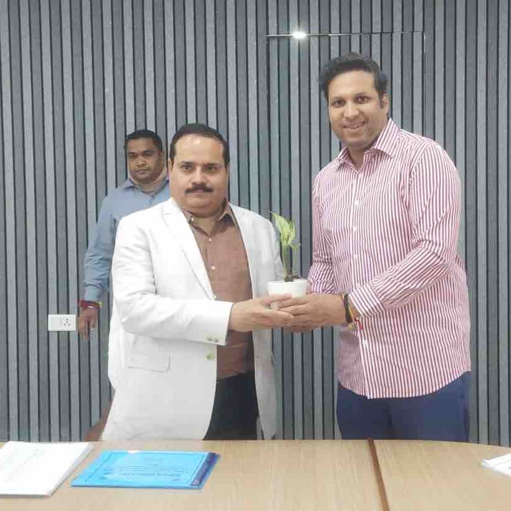 गाजियाबाद: मतदाता सूची शुद्धिकरण की समीक्षा:अधिकारियों को त्रुटि सुधार, समयबद्ध निस्तारण और नए पंजीकरण के निर्देश