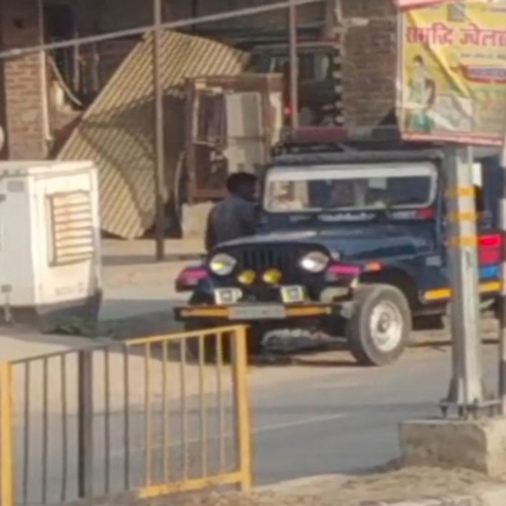 शाहजहांपुर में निर्माणाधीन मैरिज हॉल का लिंटर गिरा:हादसे में 3 मजदूर घायल, प्राइवेट अस्पताल में कराया गया इलाज