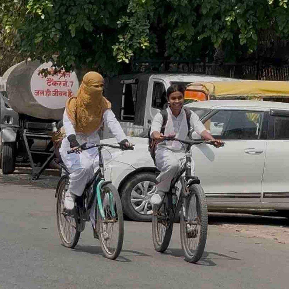 गोरखपुर में सुबह से तेज धूप, 41°C तक पहुंचेगा पारा:दोपहर में सन्नाटा, अब 40 की रफ्तार से गर्म हवा चलेगी