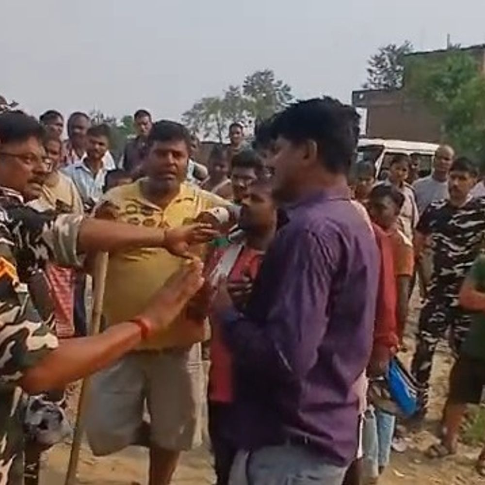 नेपाल पुलिस ने 4 भारतीय बाइक सवारों को रोका:सीतामढ़ी में ग्रामीणों ने दर्जनों नेपाली वाहन पकड़े, सीमा पर तनाव