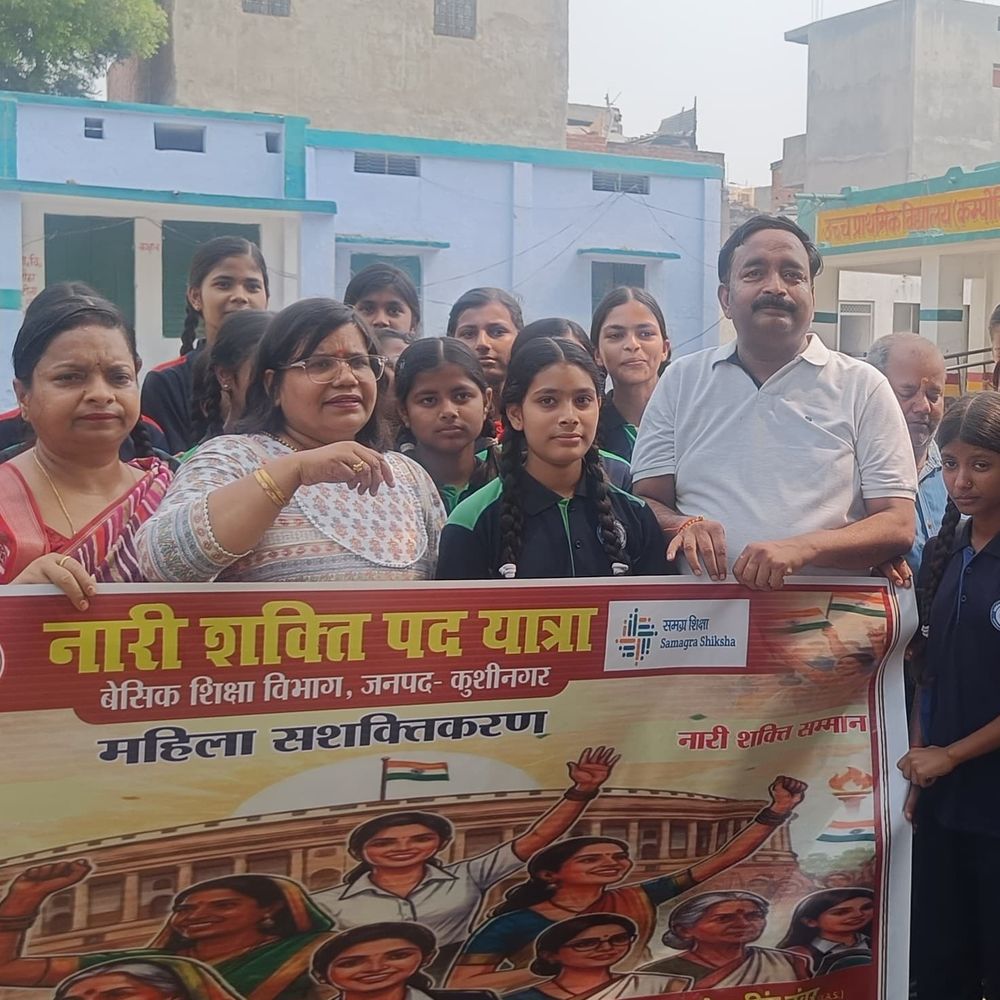 कुशीनगर में बाल विवाह उन्मूलन को निकाली पथयात्रा:विधायक की अगुवाई में हजारों छात्राओं-महिलाओं ने ली शपथ