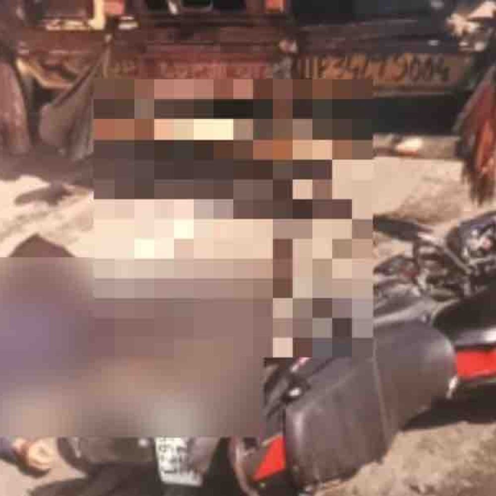 रामपुर में सड़क हादसा, युवक की मौत:बेकाबू बाइक डीसीएम से टकराई, चालक फरार