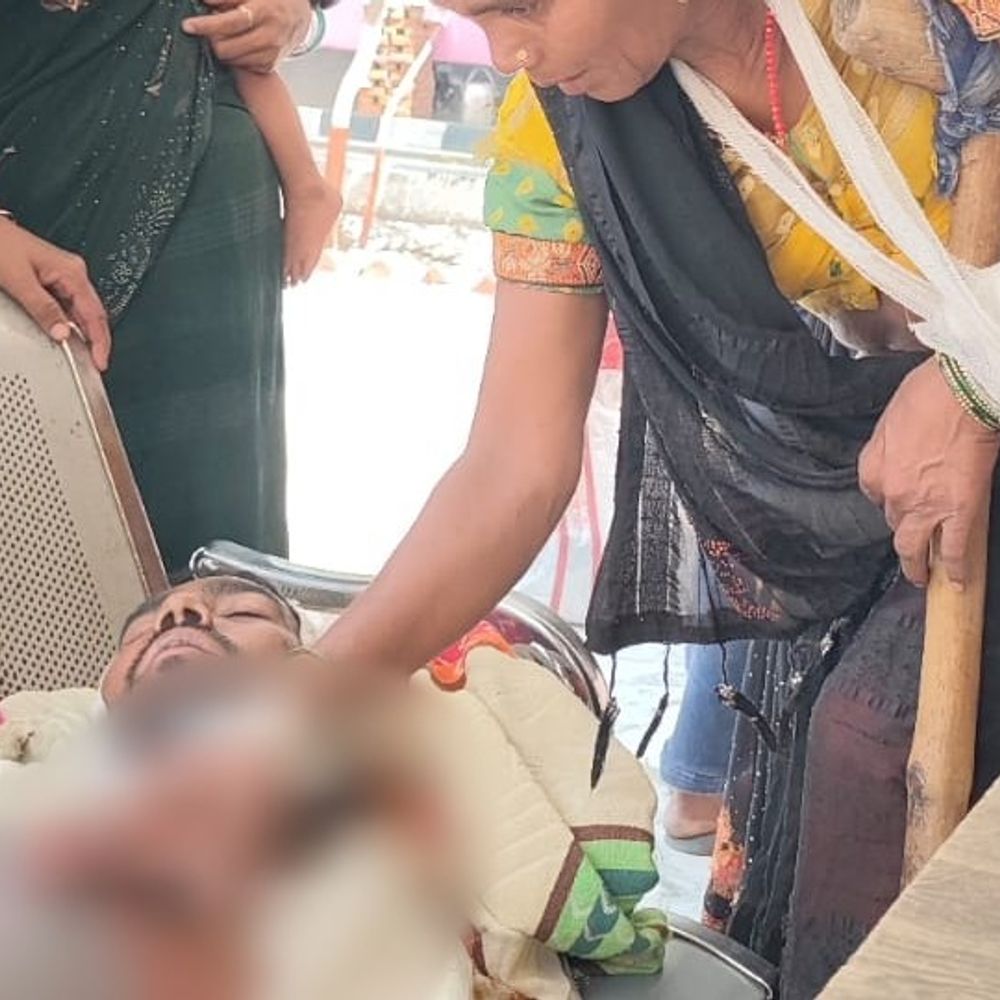 मैनपुरी में पुरानी रंजिश में मारपीट, 4 घायल:वीडियो सामने आने पर पुलिस ने मामला दर्ज कर जांच शुरू की