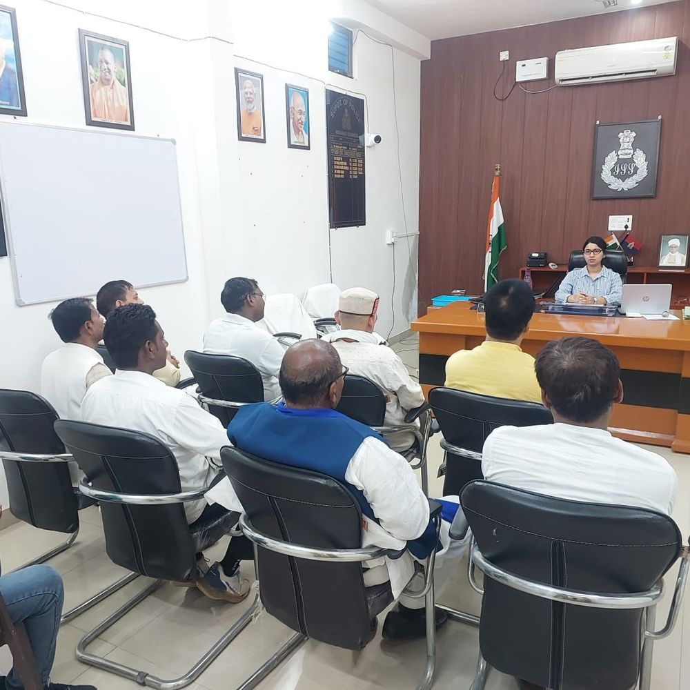 डीसीपी नीतू कादयान ने की व्यापारियों संग बैठक:गोमती जोन में सुरक्षा व्यवस्था और बुनियादी सुविधाओं पर हुई चर्चा