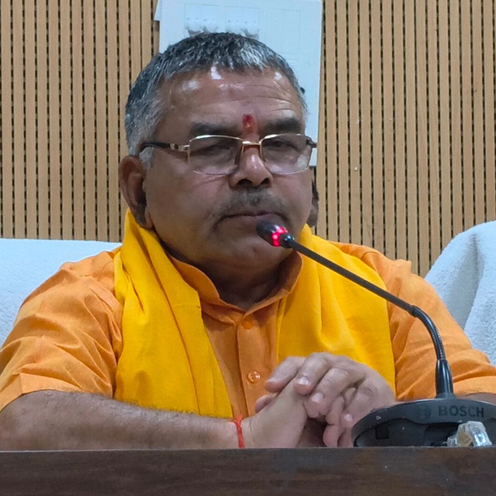 मैनपुरी दौरे में गौशालाओं की व्यवस्थाओं पर बड़ा मंथन:1500 रुपये प्रति गाय पर होंगे खर्च, गौशालाओं को स्वावलंबी बनाने की तैयारी