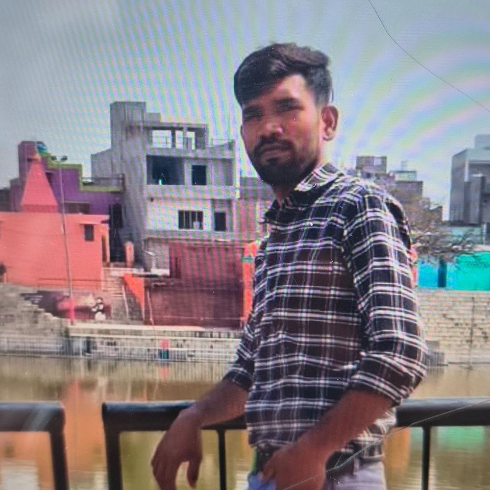 सीतापुर में युवक ने सुसाइड किया:प्लाईवुड फैक्ट्री में काम करता था, अस्पताल पहुंचने से पहले गई जान