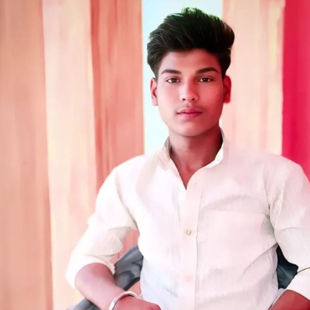 देवरिया में रेलवे ट्रैक पर मिला छात्र का शव:एक सप्ताह पहले घर से निकला था, 8 अप्रैल को दर्ज हुई थी लापता होने की सूचना