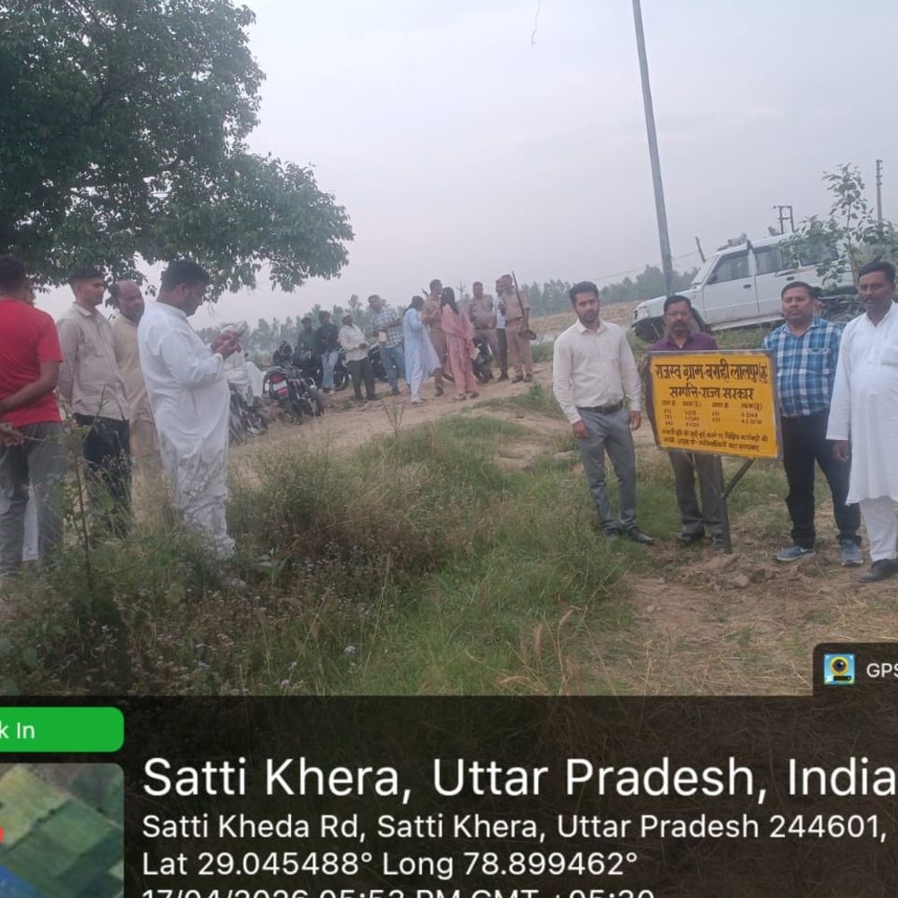 मुरादाबाद के DM ने कब्जामुक्त कराई 123 एकड़ सीलिंग लैंड:दस्तावेजों में गड़बड़ी करके आनंदपुर ट्रस्ट के नाम चढ़ी थी; पुजारी ने सैकड़ों बीघा बेच डाली