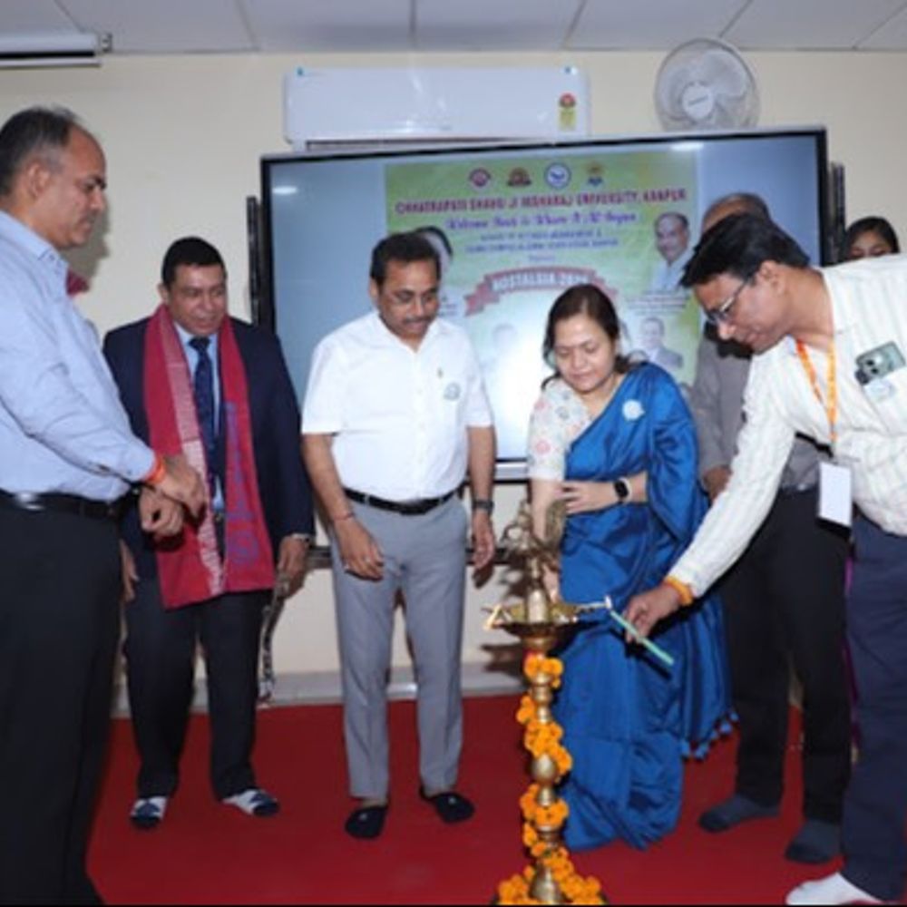पूर्व छात्र बोले नहीं सोचा था इस मुकाम तक पहुंचेंगे:CSJMU के स्कूल आफ बिजनेस मैनेजमेंट में हुई एलुमिनाई मीट