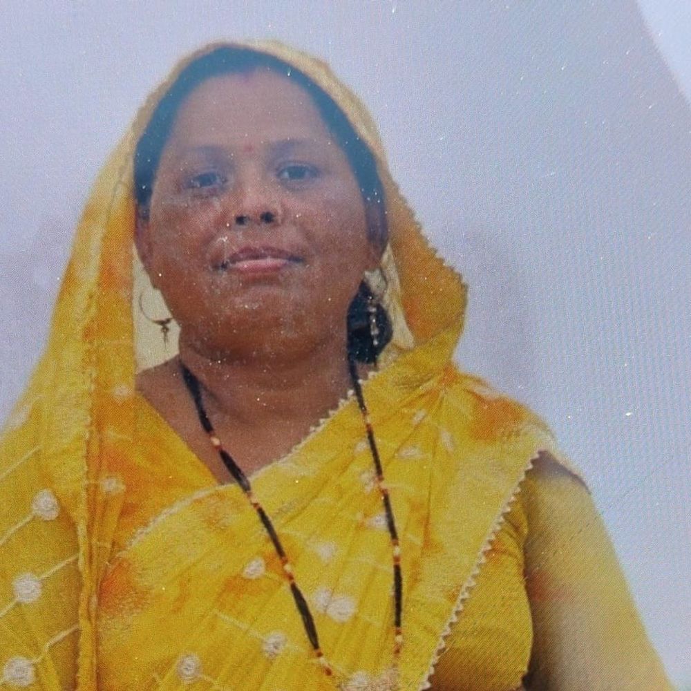 दवा लेने निकली महिला का शव गंगा में मिला:परिजन कर रहे थे तलाश, कई दिनों से बीमार थीं