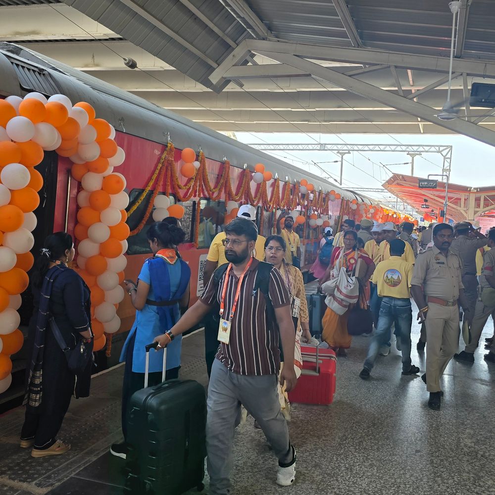 लखनऊ से सोमनाथ के लिए आस्था की विशेष यात्रा आज:मुख्यमंत्री योगी आदित्यनाथ हरी झंडी दिखाकर विशेष ट्रेन को करेंगे रवाना, प्रदेश भर से 1008 यात्रीयों को भेज रही सरकार