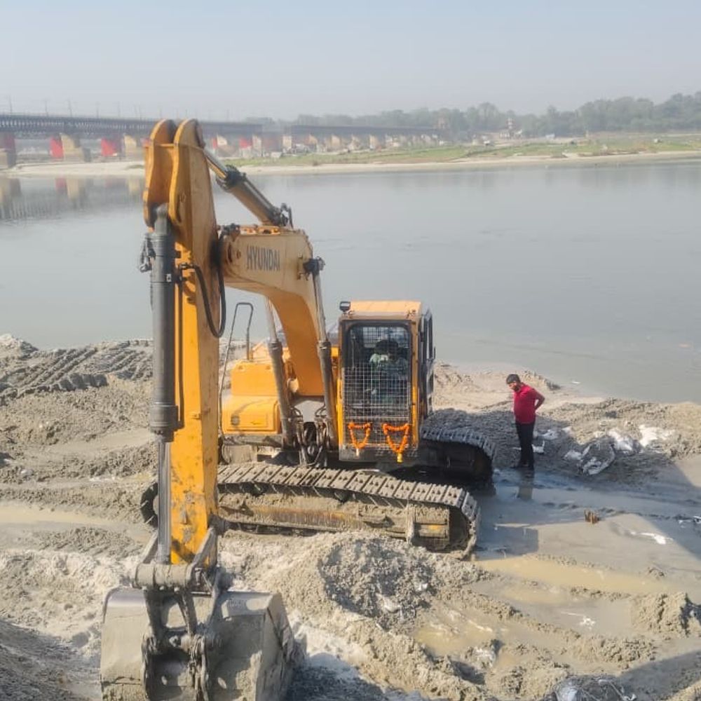 उन्नाव में गंगा कटान रोकने का काम तेज:हाईटेक मशीनों से शुरू हुआ अभियान, लोगों को इस बार बाढ़ में राहत की उम्मीद