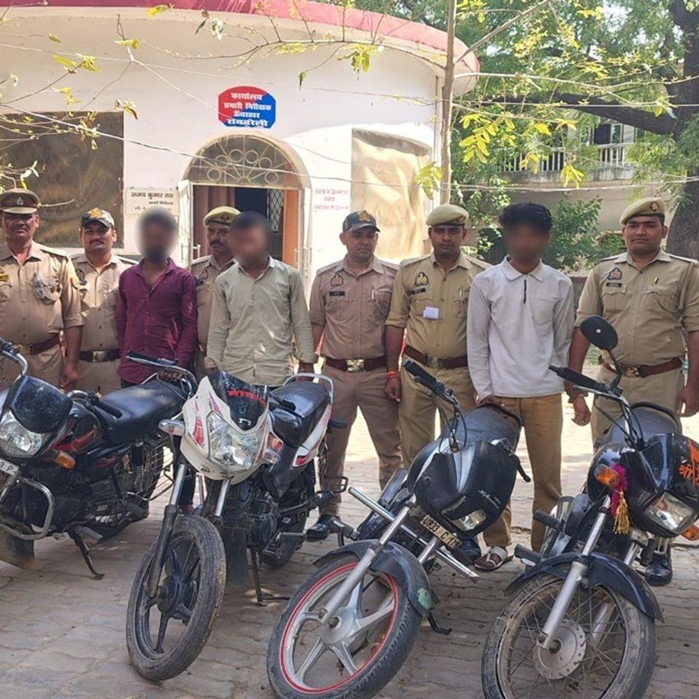 रायबरेली में अंतरजनपदीय वाहन चोर गिरफ्तार:5 मोटरसाइकिलें बरामद, बाइक मिस्त्री भी गिरफ्तार