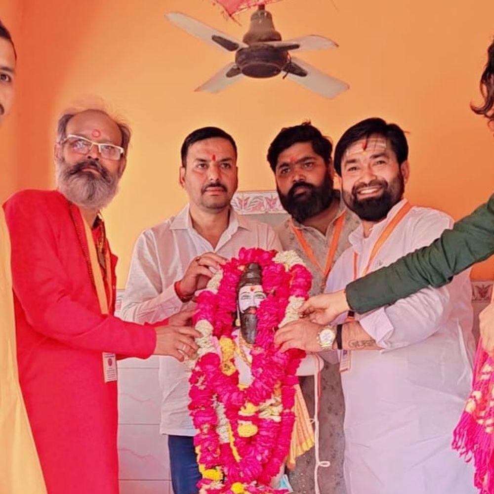 हापुड़ के परशुराम मंदिर में भव्य पूजन कार्यक्रम:श्री सनातन ज्योतिष कर्मकाण्ड महासभा ने किया आयोजन