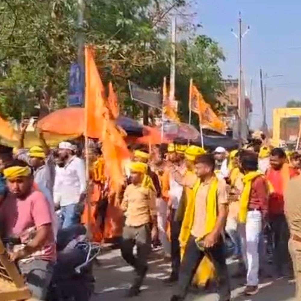 अमेठी में भगवान परशुराम जयंती पर शोभायात्रा:ब्राह्मण स्वाभिमान एकता मंच ने किया भव्य आयोजन, जयघोष से गूंज उठा शहर